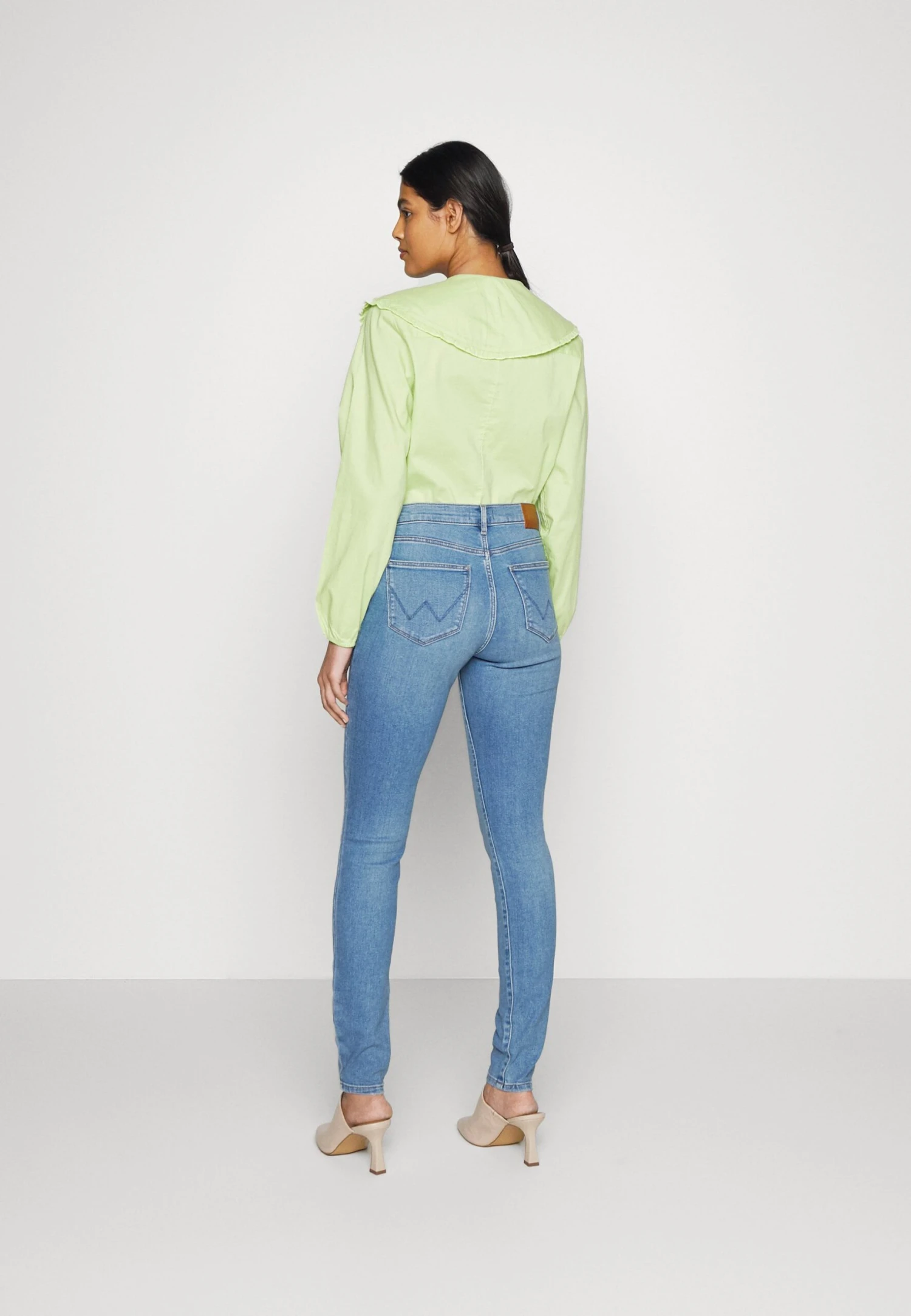 Wrangler High - Vaqueros Pitillo - River - Imagen 6