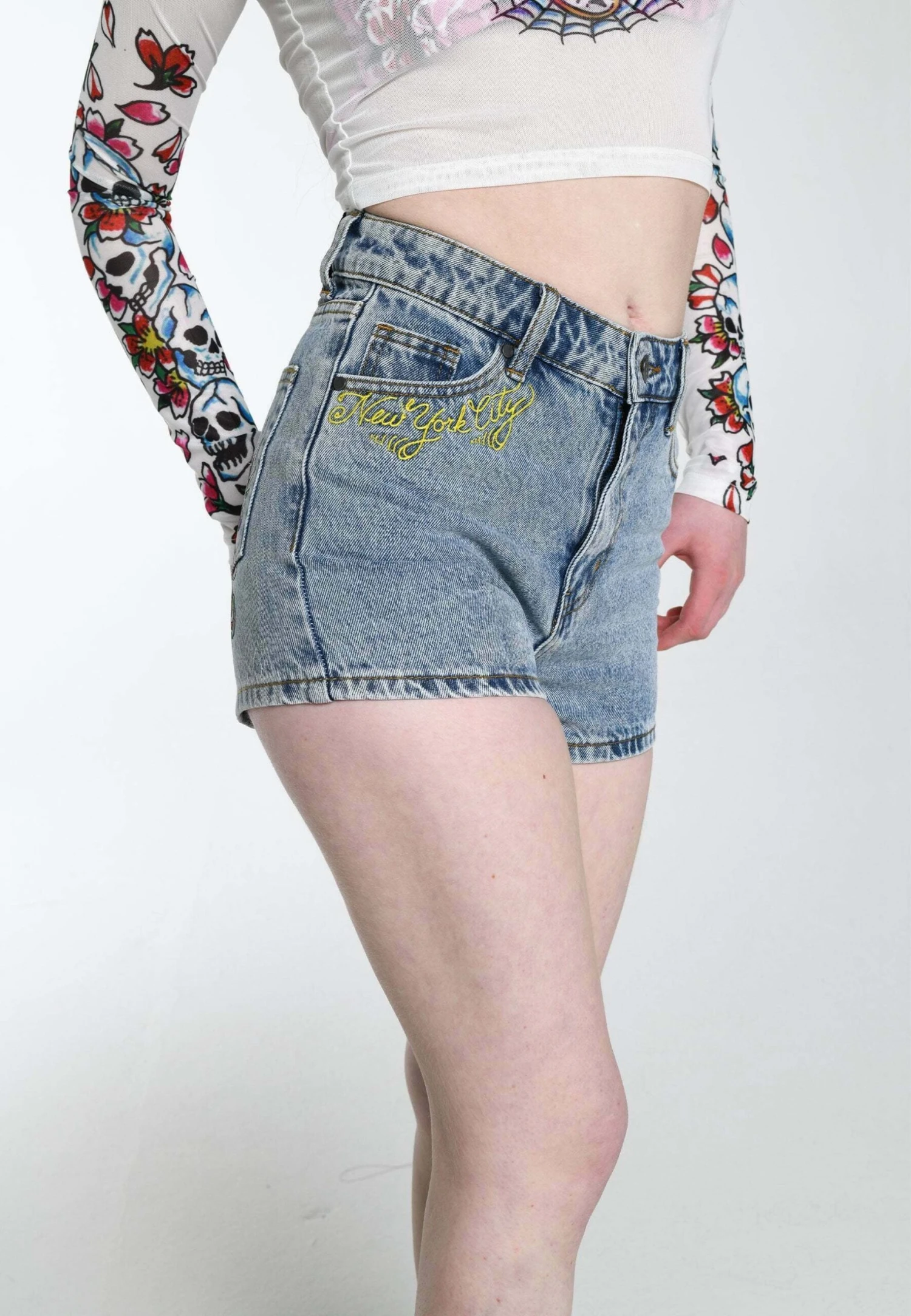 Ed Hardy Nyc Lover- Shorts Vaqueros - Bleach