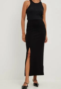 NA-KD Mit Schlitz - Falda De Tubo - Black