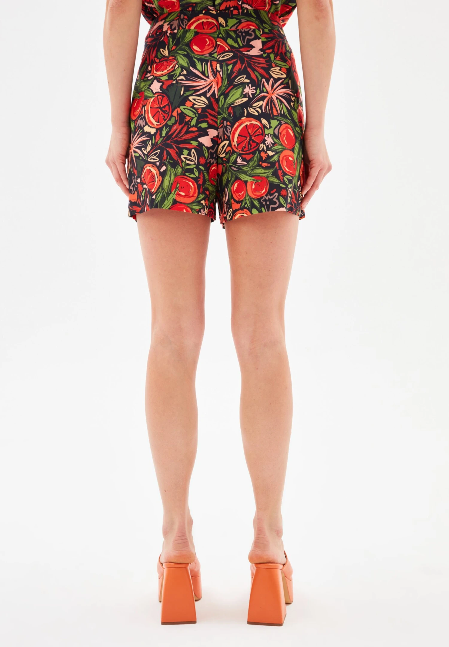 Zuzana Pleated Printed - Shorts - Printed Black - Imagen 3