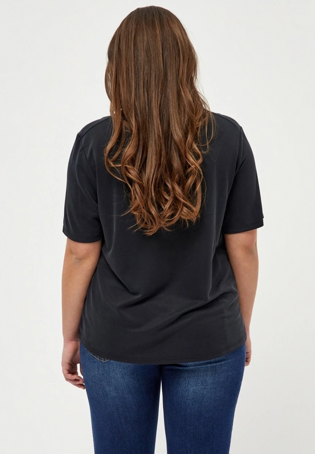 Peppercorn PhilinaCurve - Camiseta Básica - Black - Imagen 3