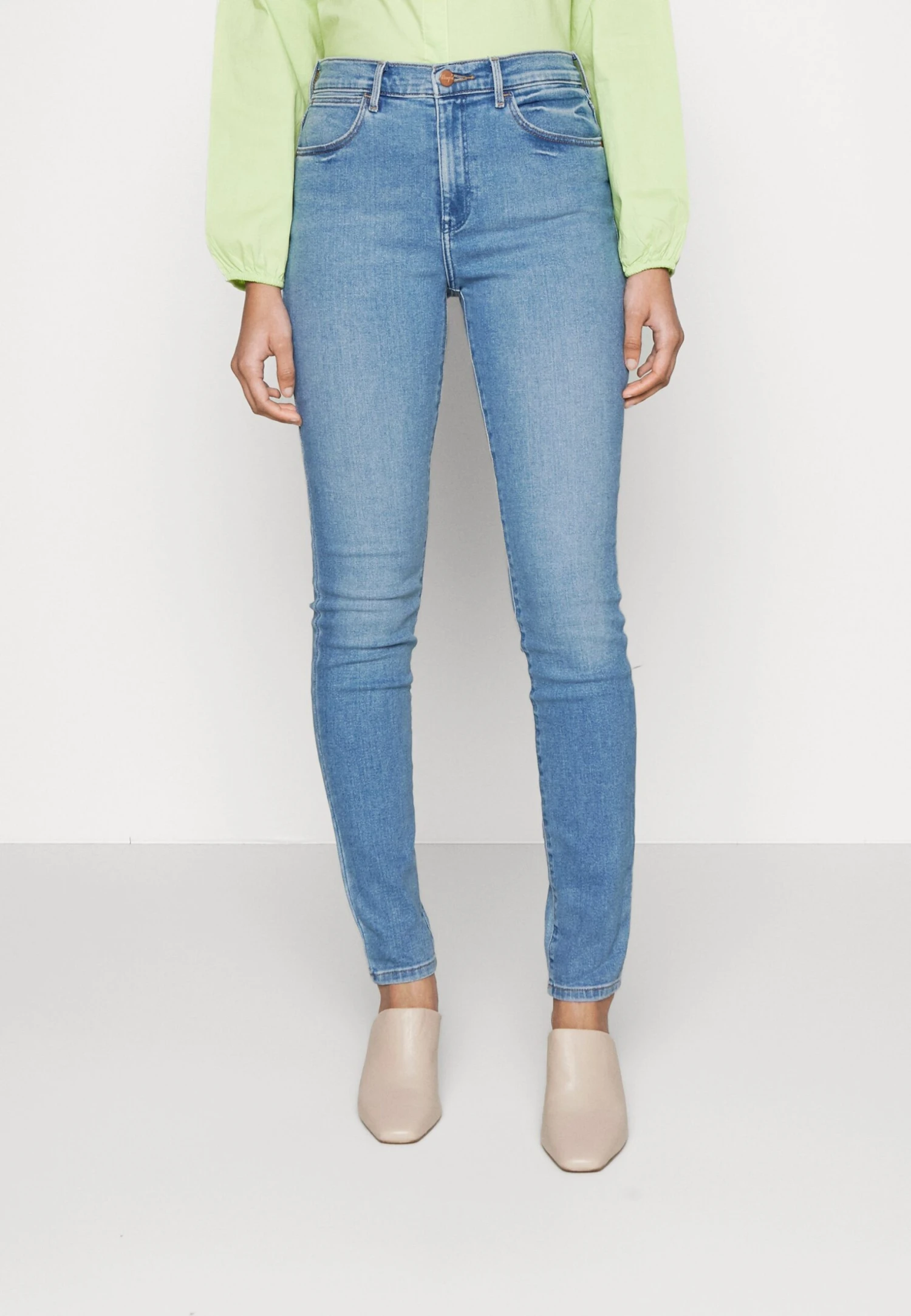 Wrangler High - Vaqueros Pitillo - River