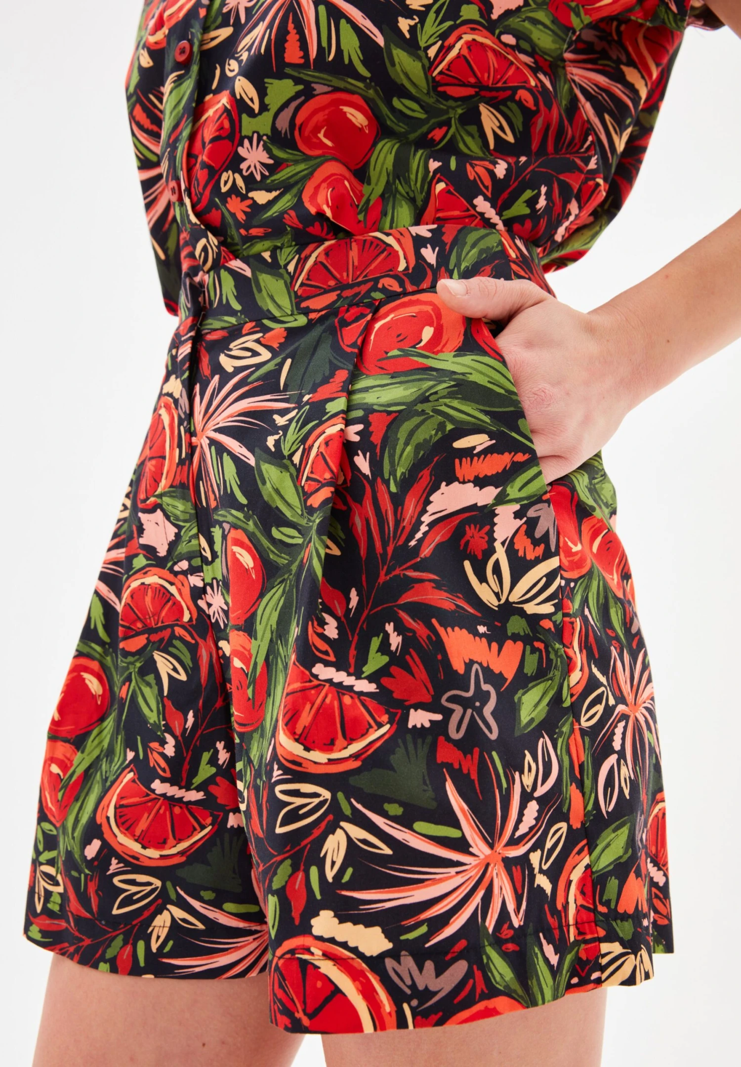 Zuzana Pleated Printed - Shorts - Printed Black - Imagen 5