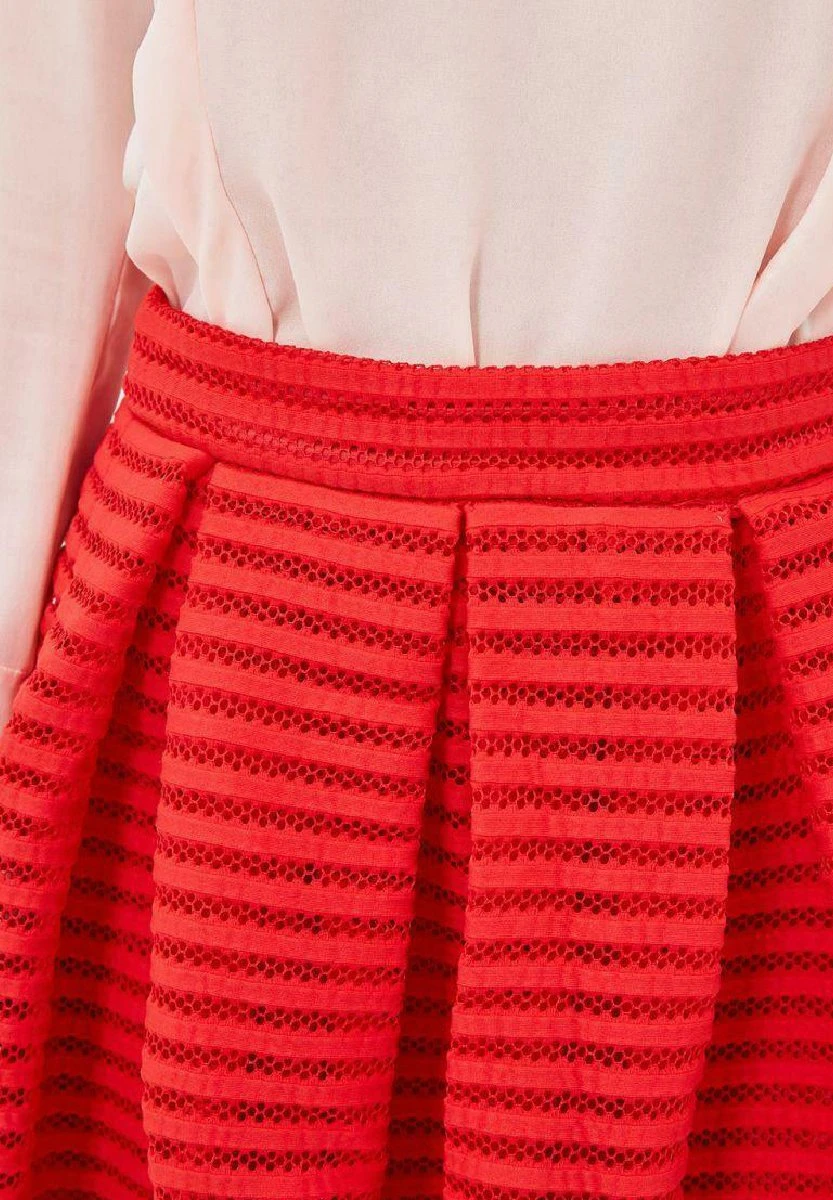 Con Estampada - Falda Acampanada - Rojo - Imagen 3