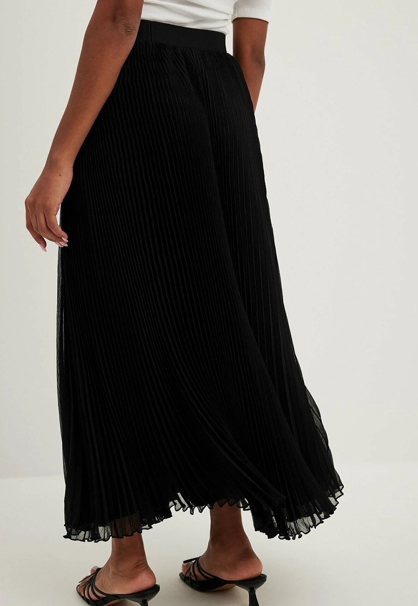 NA-KD Midi - Falda Plisada - Black - Imagen 3