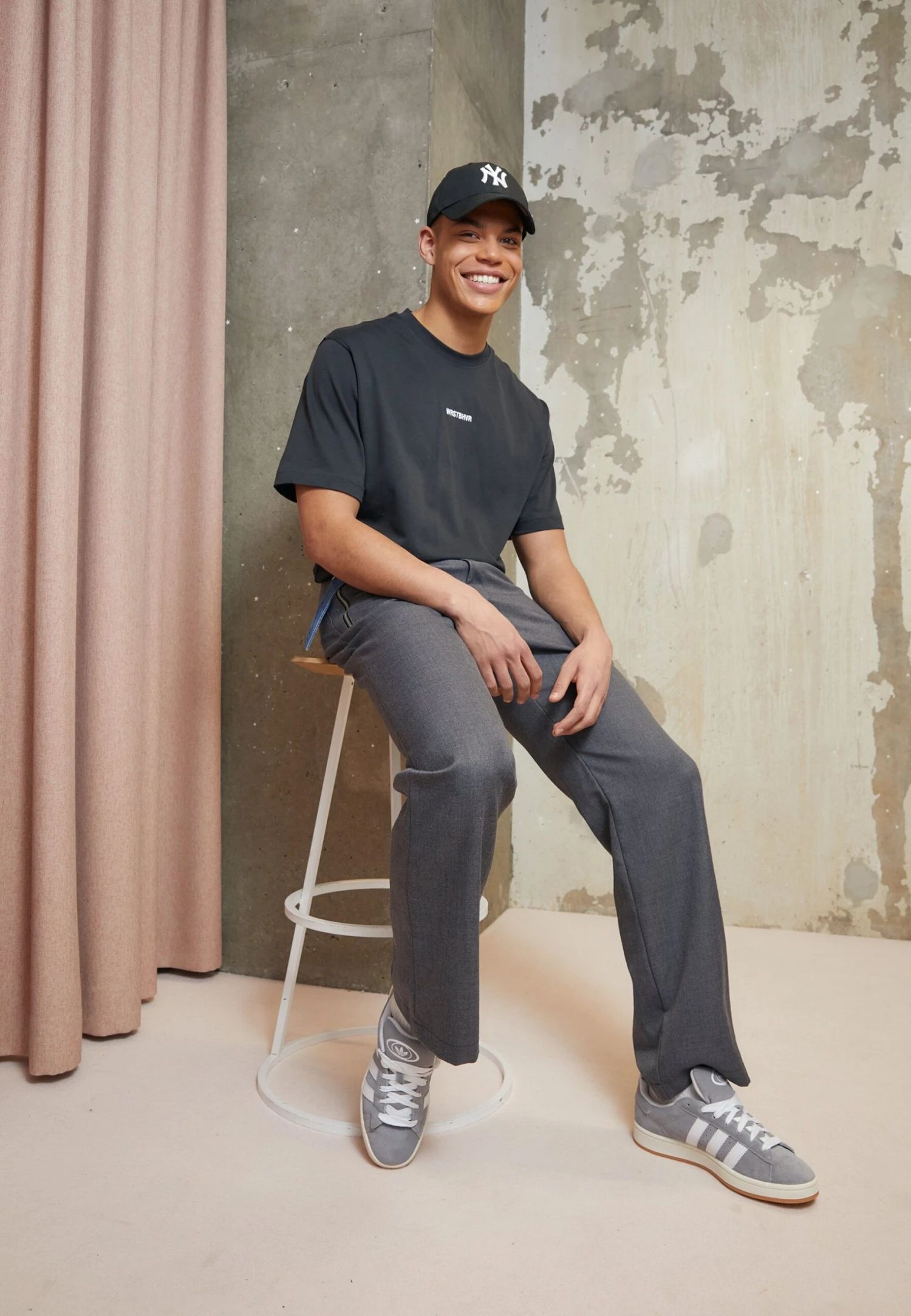 Nezu Unisex - Camiseta Básica - Moonless Night - Imagen 2