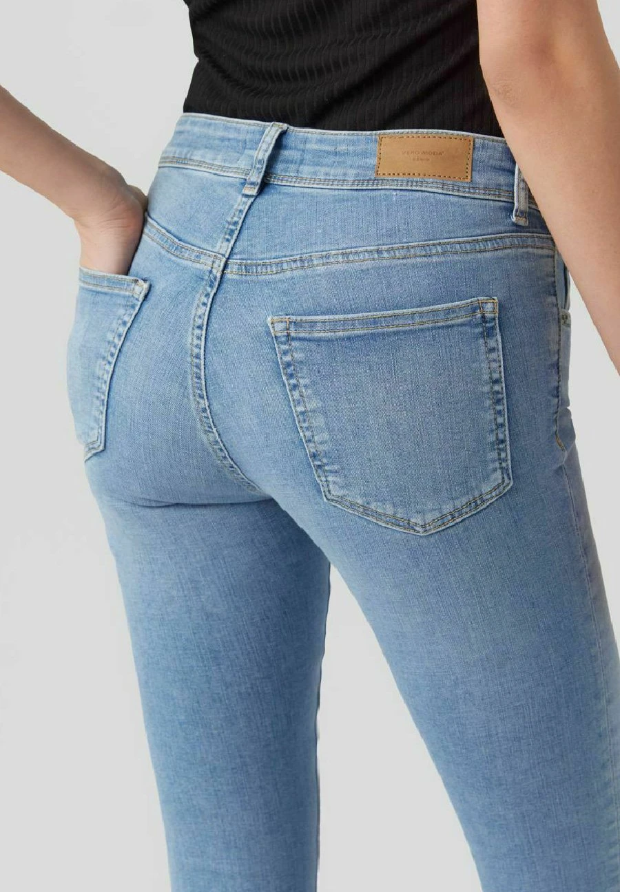 Vero Moda Vaqueros Slim Fit - Light Blue Denim - Imagen 4