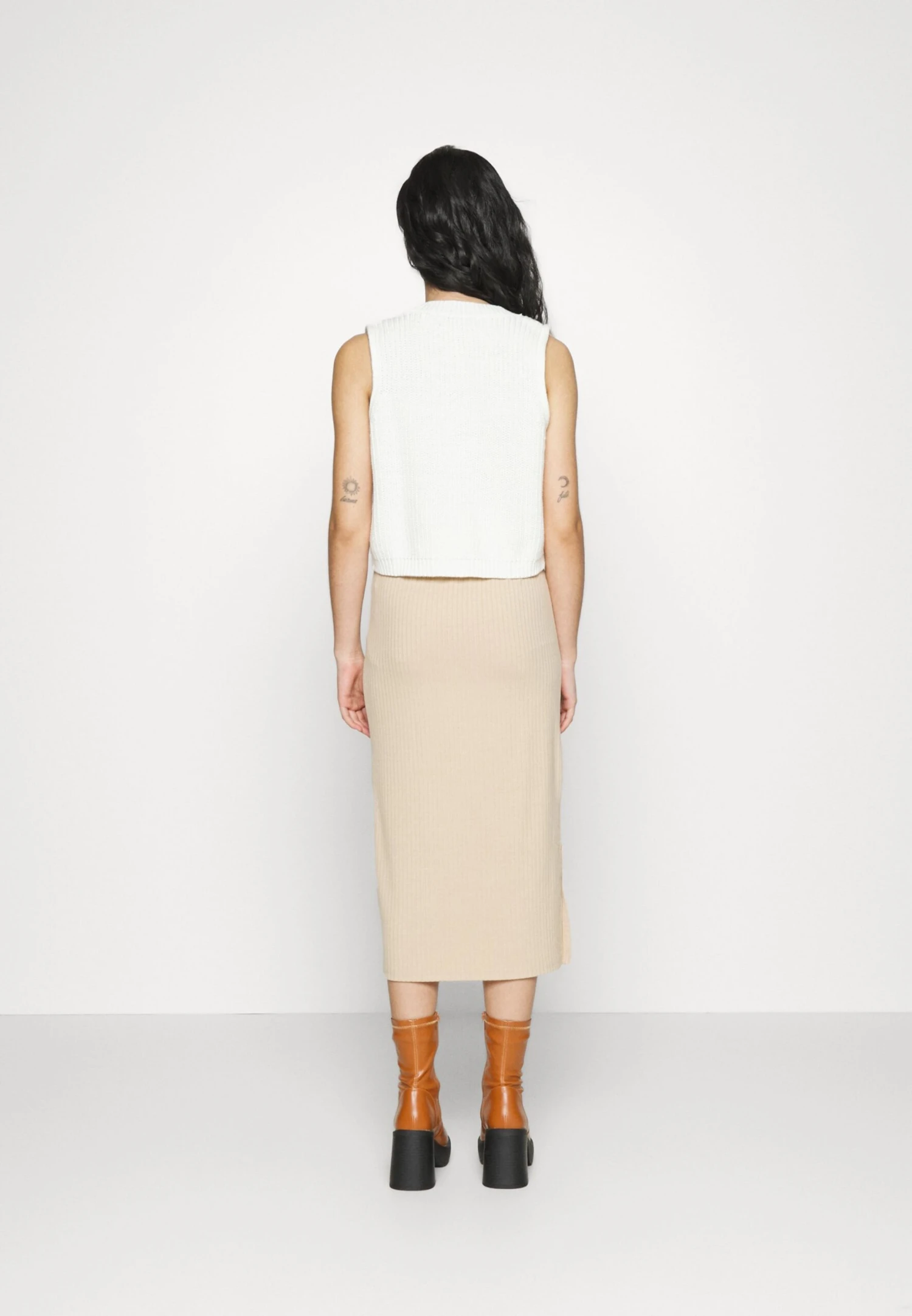 Pieces Petite Pckylie Midi Skirt- Falda De Tubo - Irish Cream - Imagen 3