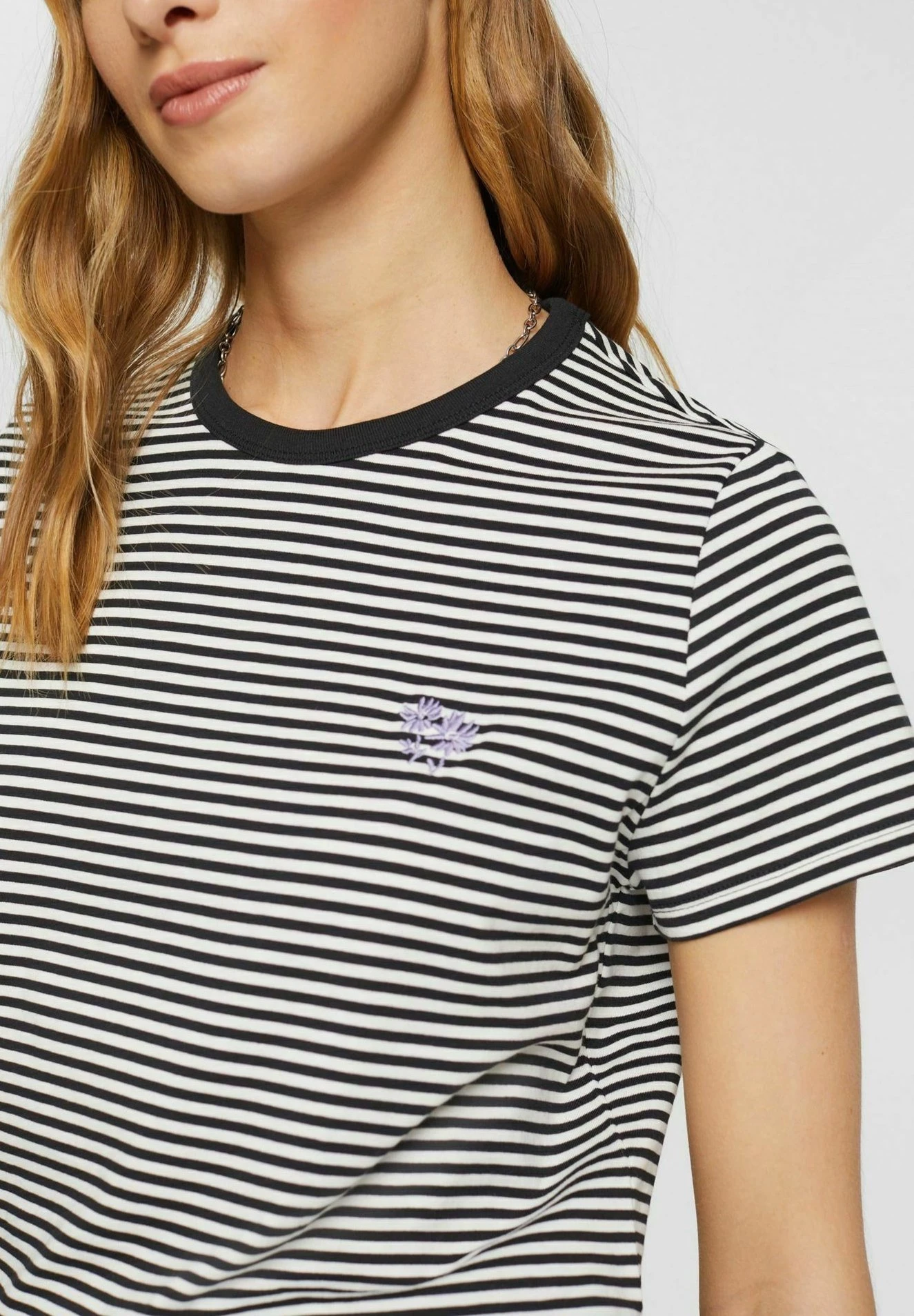 Edc By Esprit Gestreiftes Logo- Camiseta Estampada - Black - Imagen 8