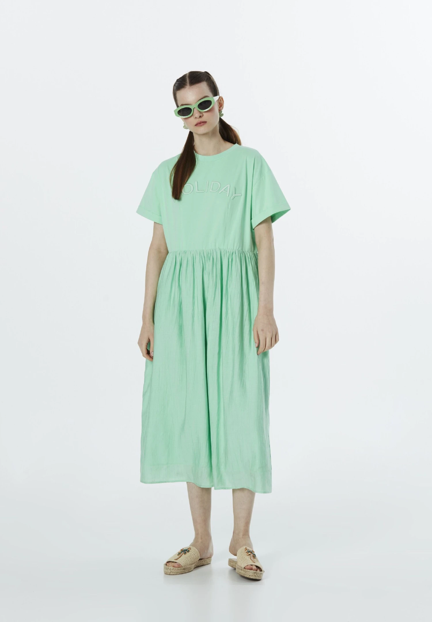 Twist Relaxed Fit 3D Embroidered - Vestido Informal - Mint Green - Imagen 2