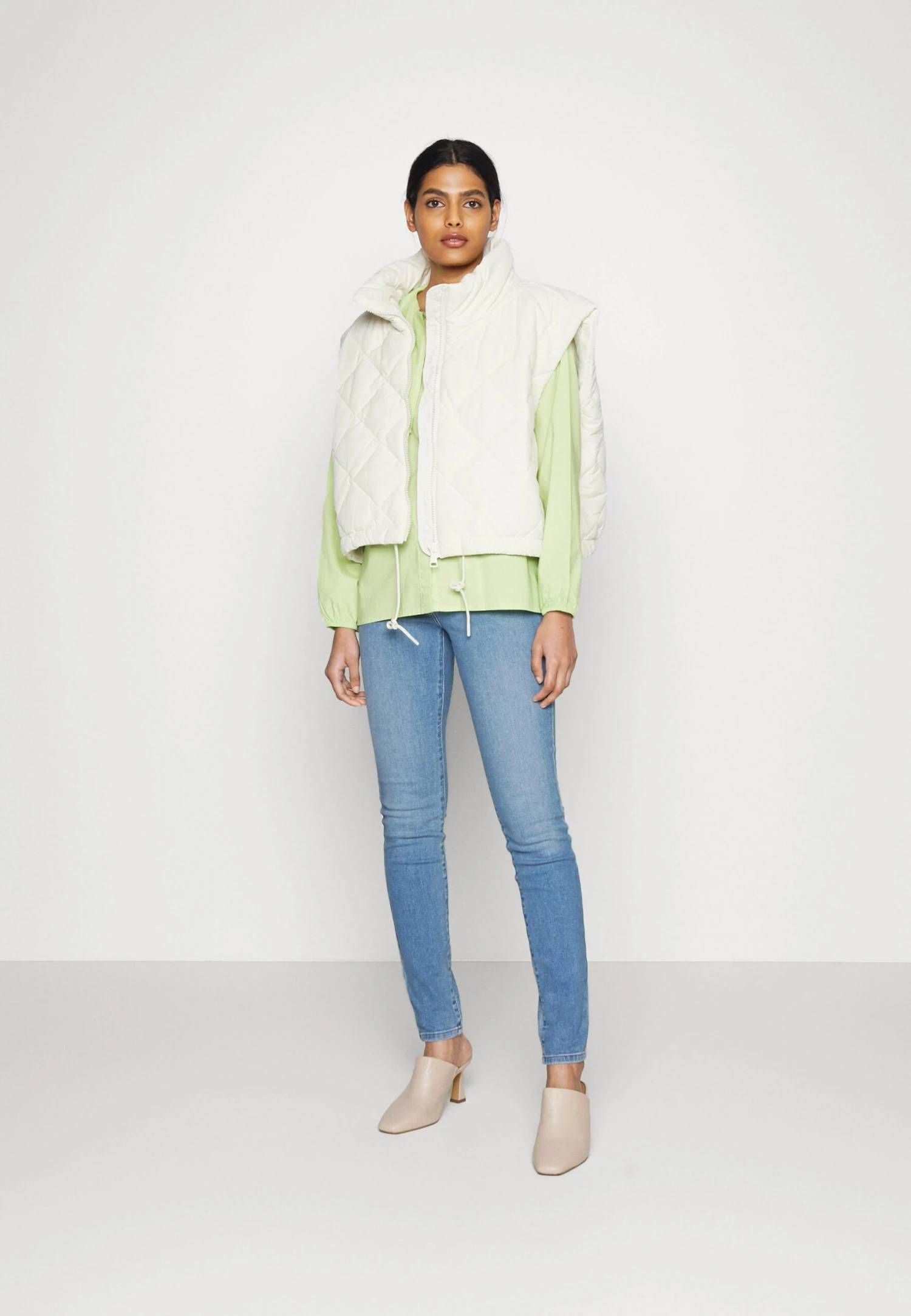 Wrangler High - Vaqueros Pitillo - River - Imagen 5