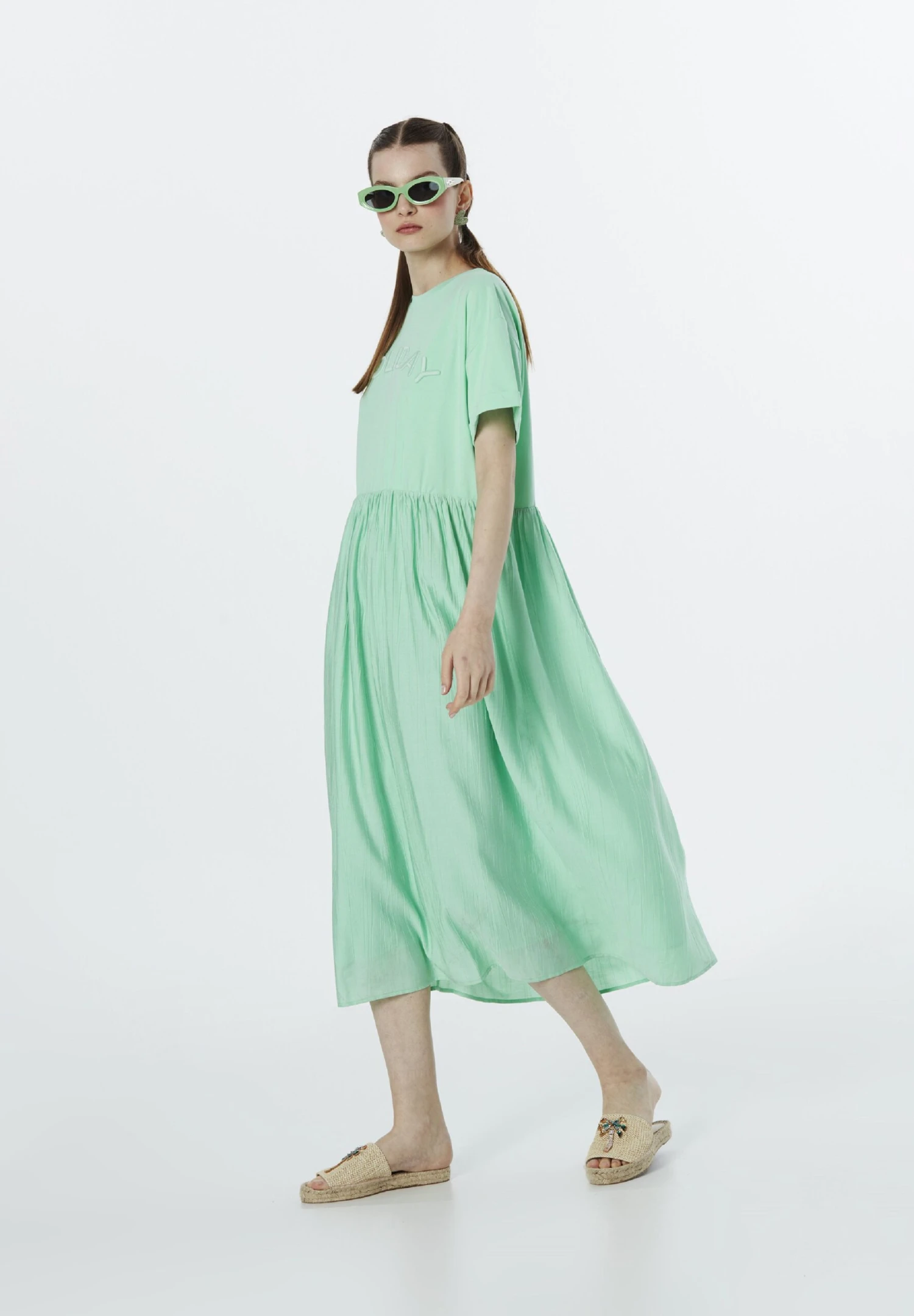 Twist Relaxed Fit 3D Embroidered - Vestido Informal - Mint Green - Imagen 4