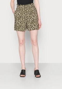 Tom Tailor Pants Loose Fit- Shorts - Green