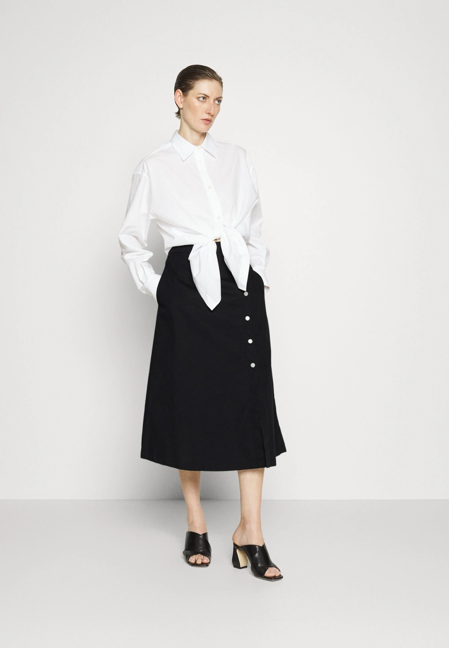 DKNY Poplin- Falda Cruzada - Black - Imagen 2