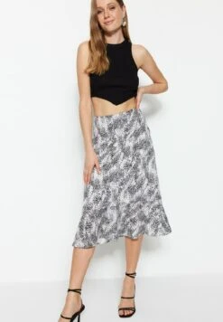 Trendyol Twoss19Fg0026 - Falda Acampanada - Black