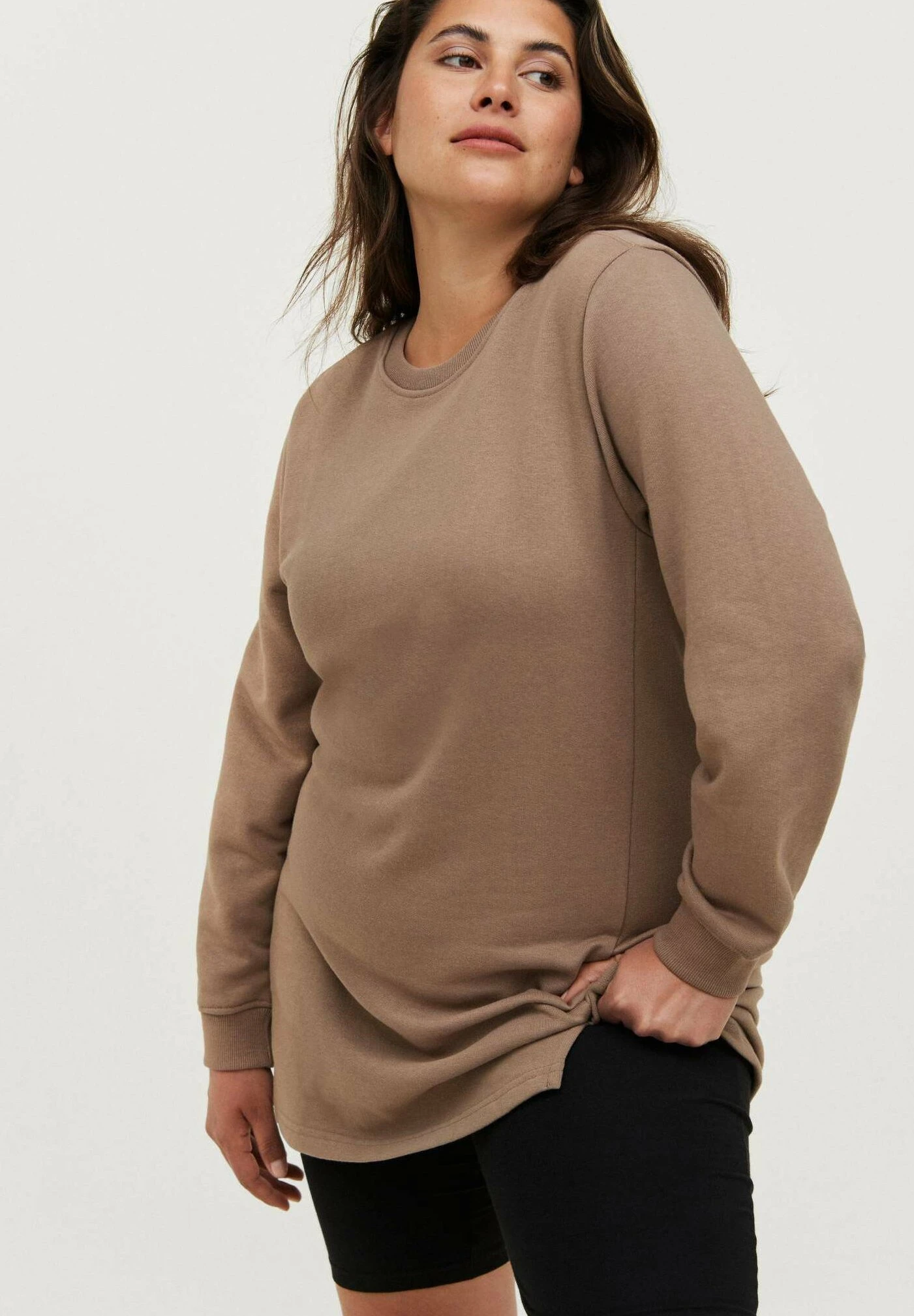 Shorts - Schwarz - Imagen 3