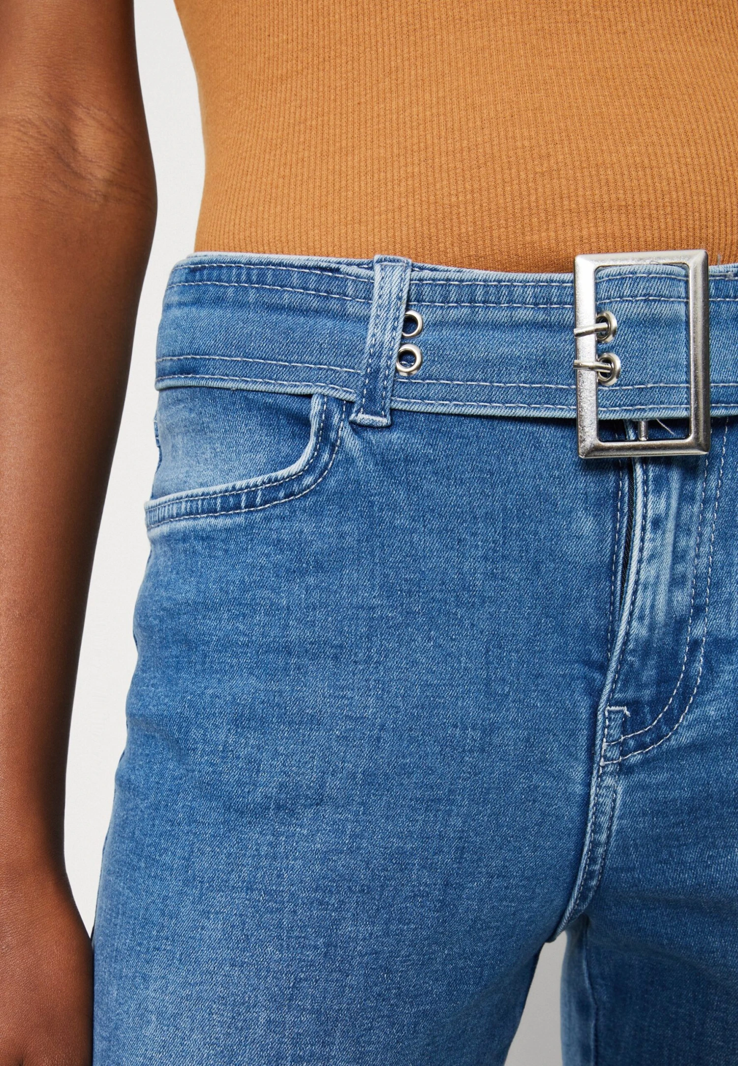 ONLY Onlwauw Mid Waist Belt - Vaqueros Pitillo - Light Blue - Imagen 6