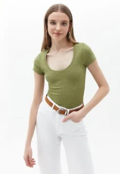 Mit Gerippter Optik - Camiseta Básica - Mosstone