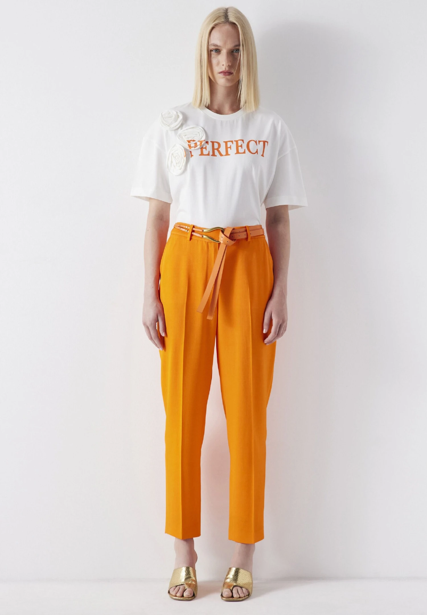 Ipekyol Regular Fit Flower Appliqué - Camiseta Estampada - Off White - Imagen 2