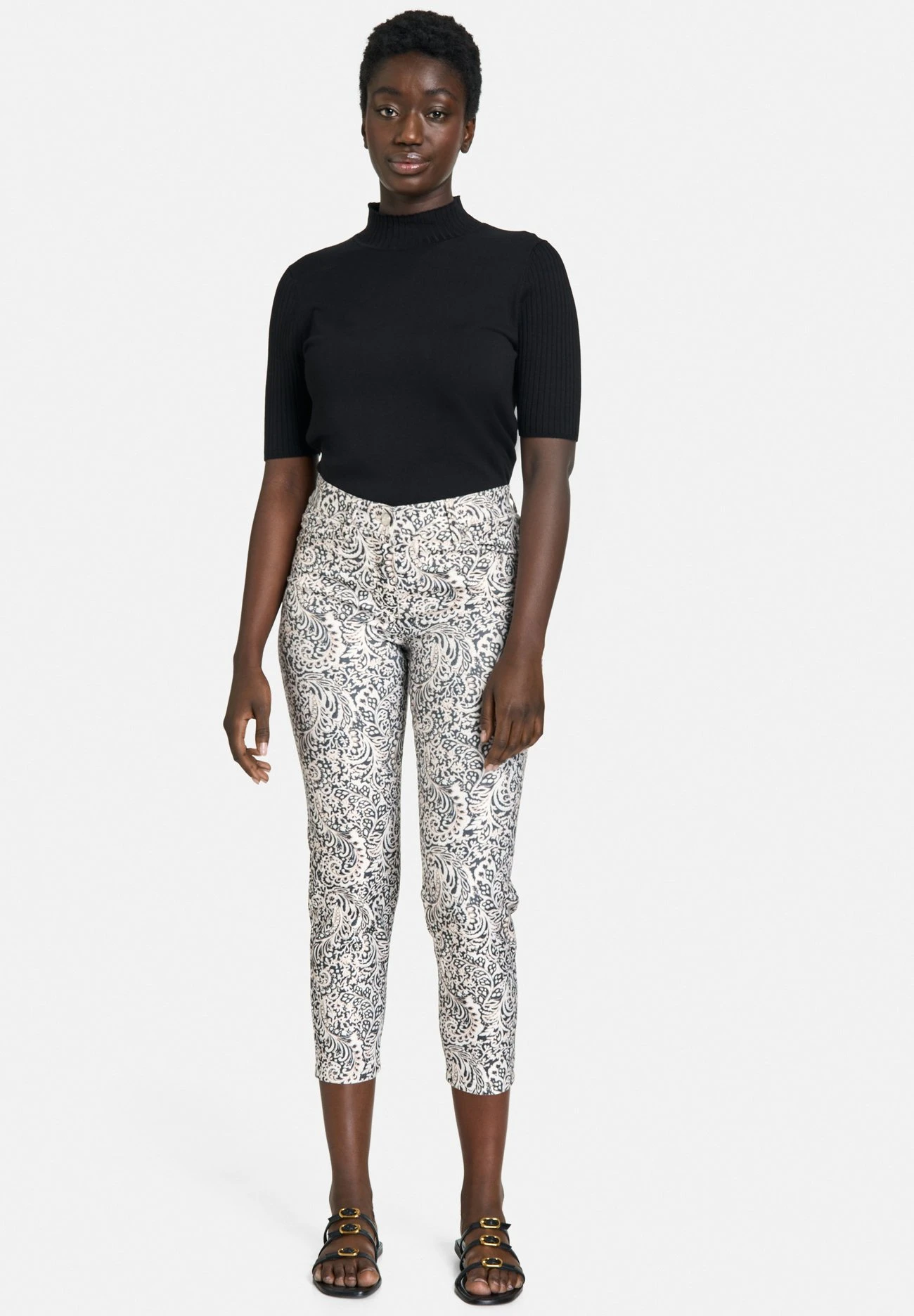 Gerry Weber Verkürzt Gemustert Best4Me - Vaqueros Slim Fit - Schwarz/Ecru Weiss Druck - Imagen 2