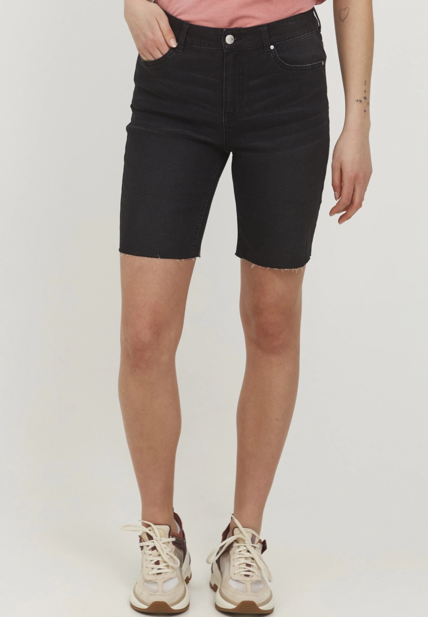 B.young Bylola Bykarise Shorts - Shorts Vaqueros - Black Denim
