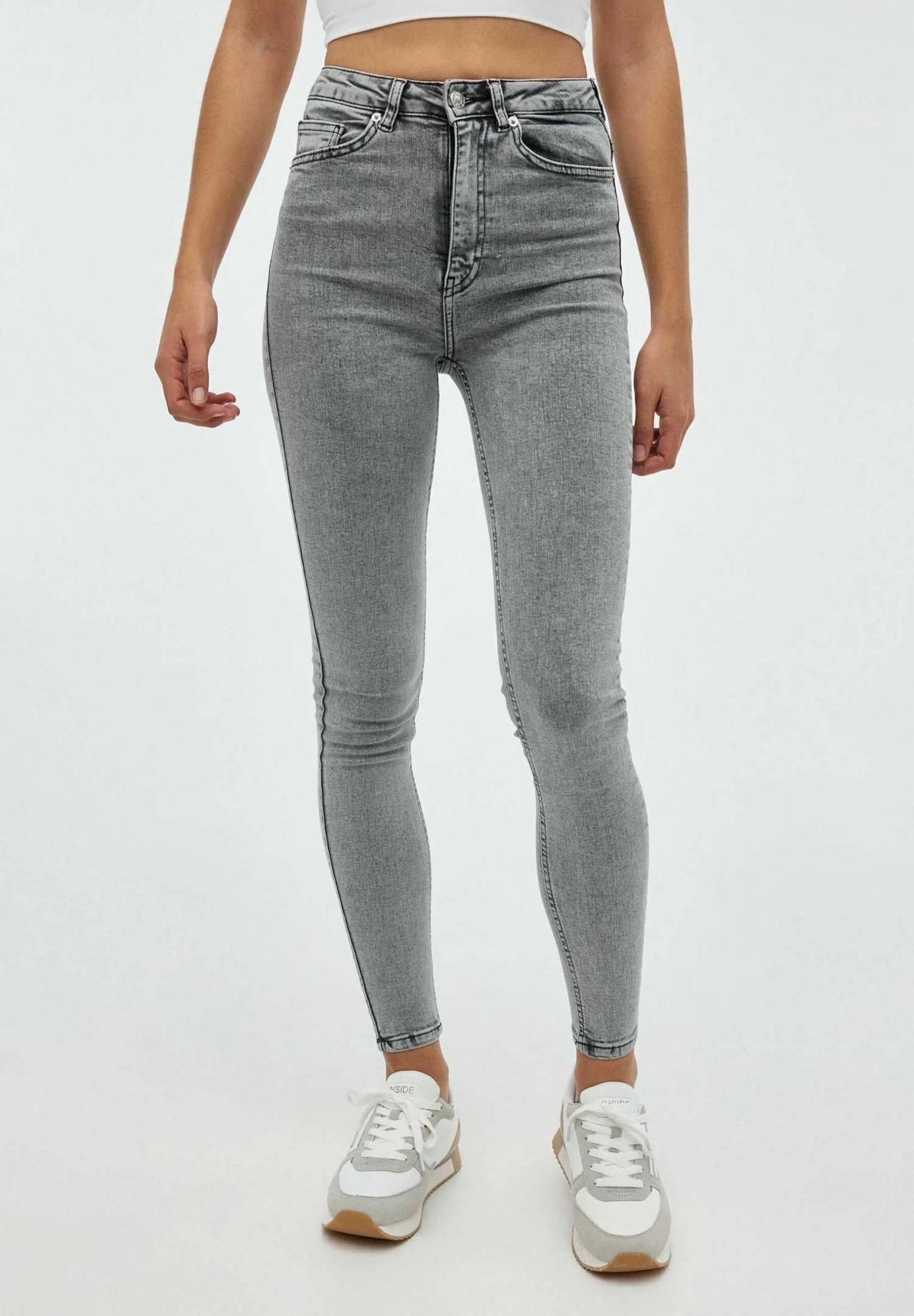 Vaqueros Pitillo - Gris