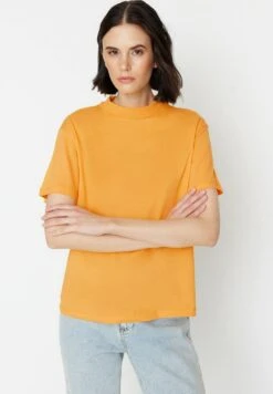 Trendyol Beyaz - Camiseta Básica - Orange