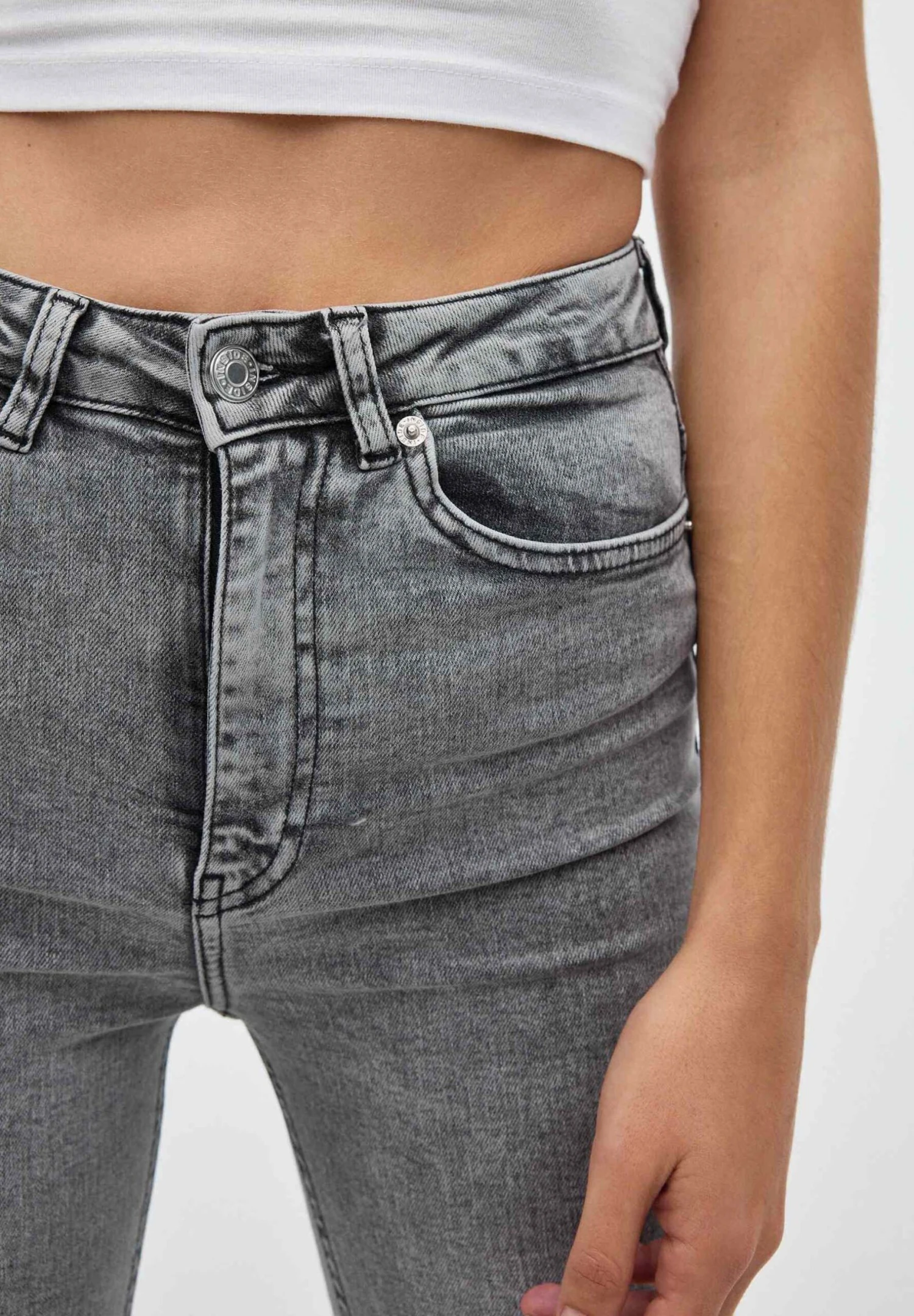 Vaqueros Pitillo - Gris - Imagen 4