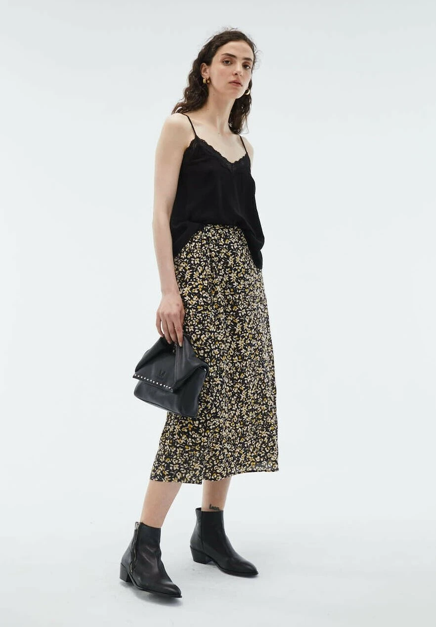 Lingerie With Thin Straps - Top - Black - Imagen 2