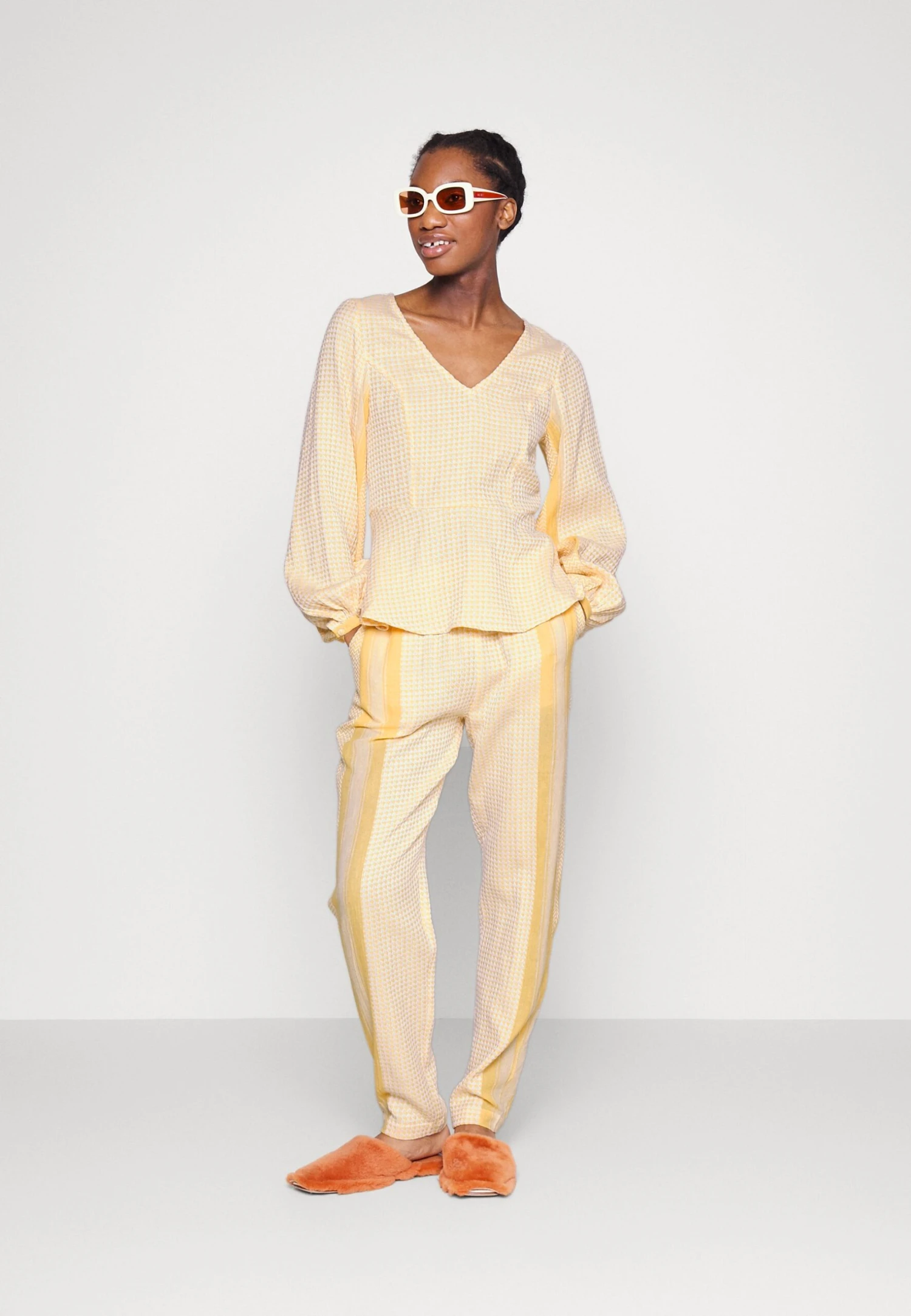 Freya Blouse - Camiseta De Manga Larga - Coral - Imagen 2