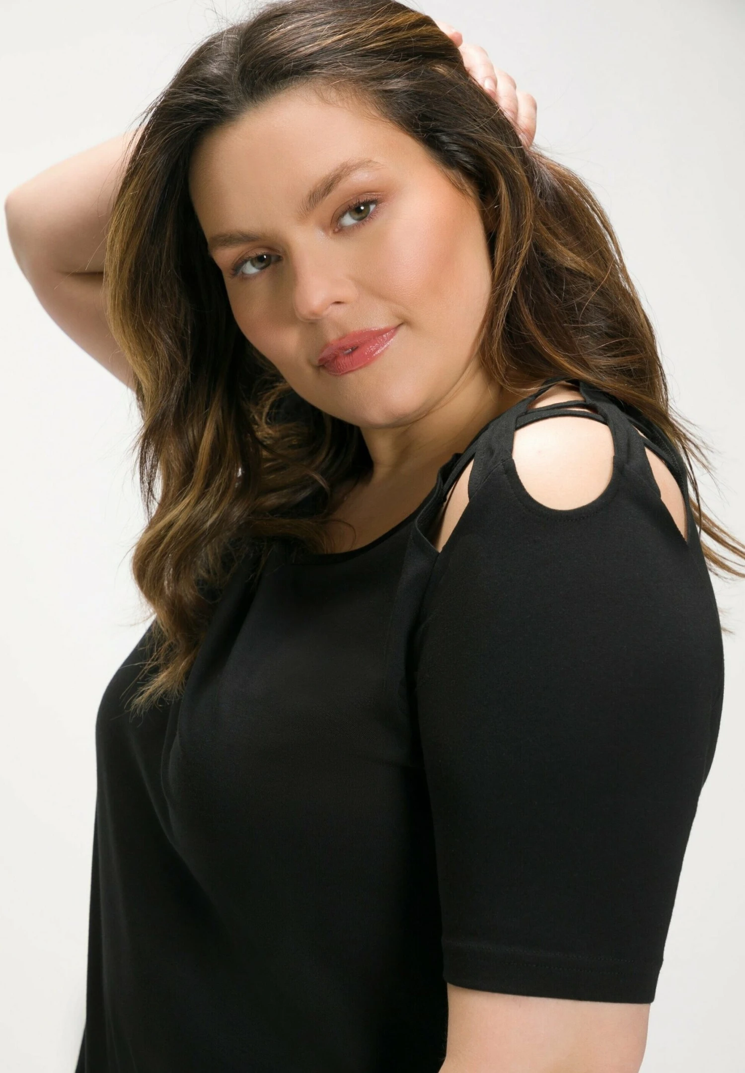 Ulla Popken Ausschnitte A-Linie V-Ausschnitt Halbarm - Camiseta Estampada - Schwarz - Imagen 3