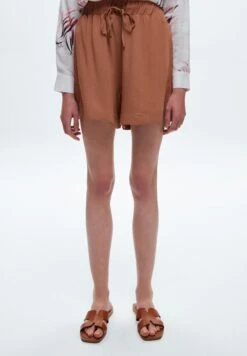 Elastic Waist - Shorts - Camel