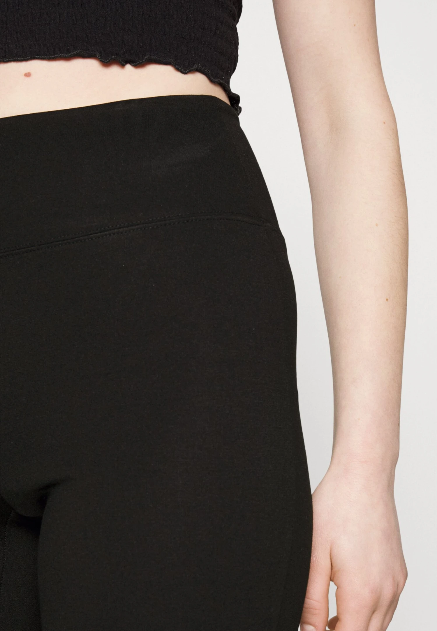 Yasazzurro Biker Shorts- Shorts - Black - Imagen 5