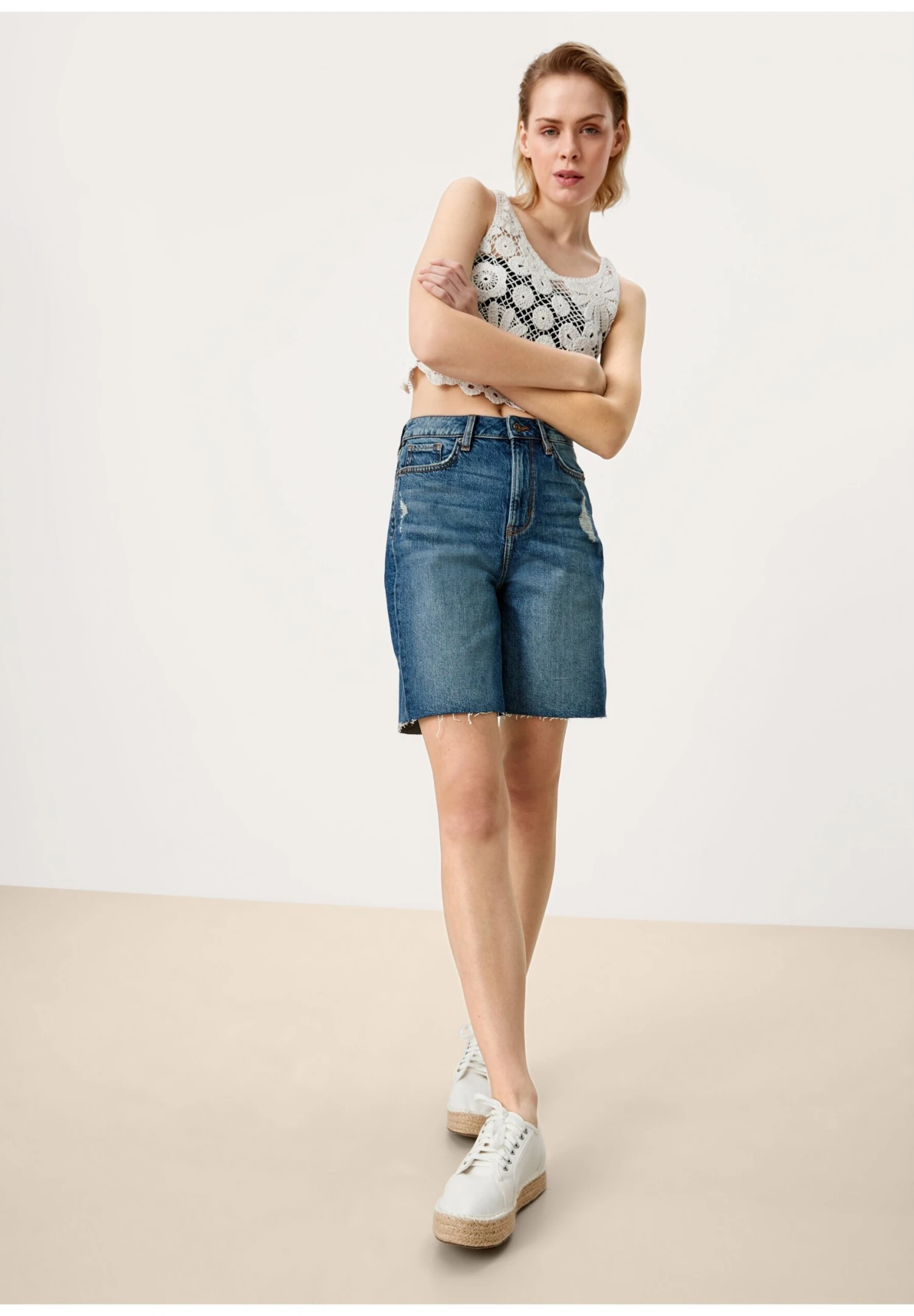 QS By S.Oliver Bermuda DeMom Fit - Shorts Vaqueros - Blue Stretched Den - Imagen 2