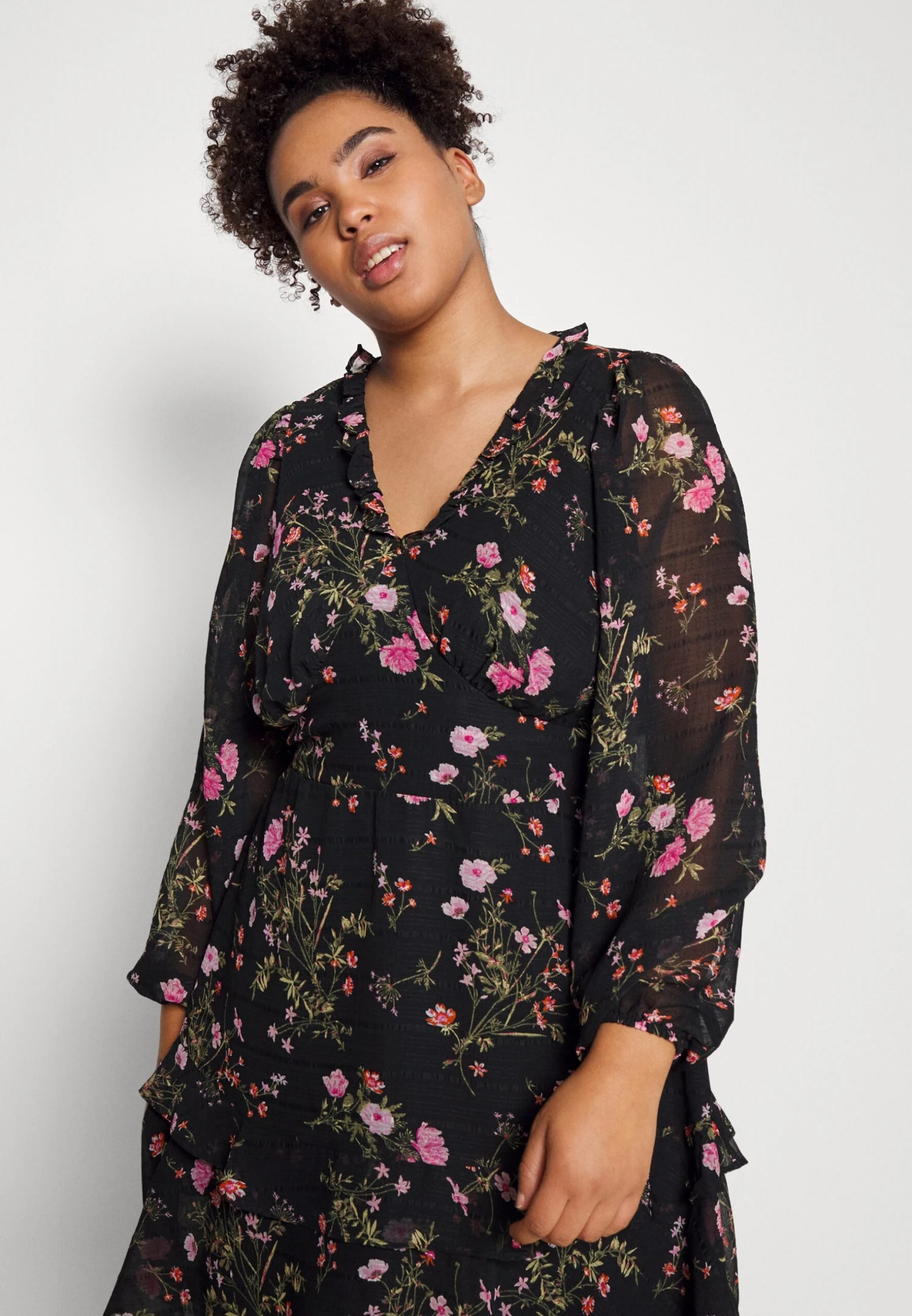 Vero Moda Curve VmrosaV Neck Short Dress- Vestido Informal - Black/Pink - Imagen 4