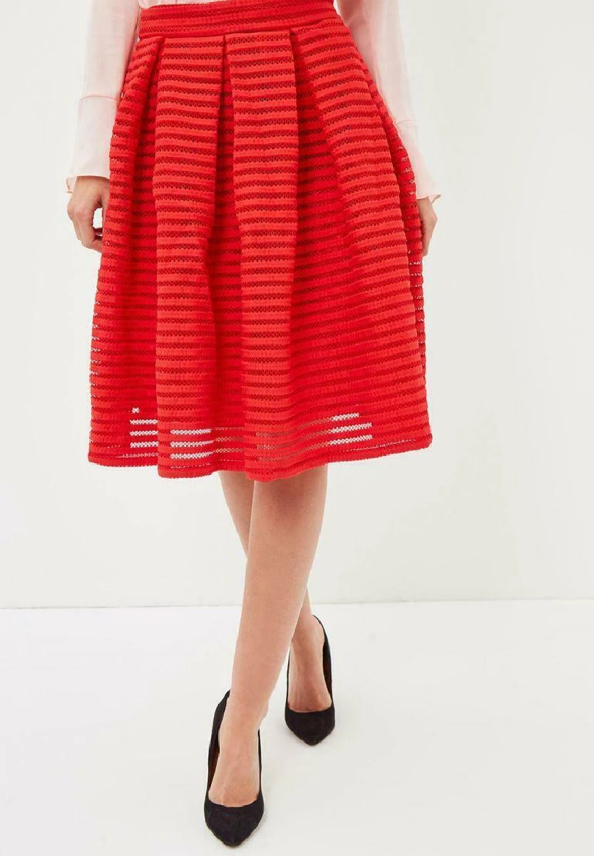 Con Estampada - Falda Acampanada - Rojo