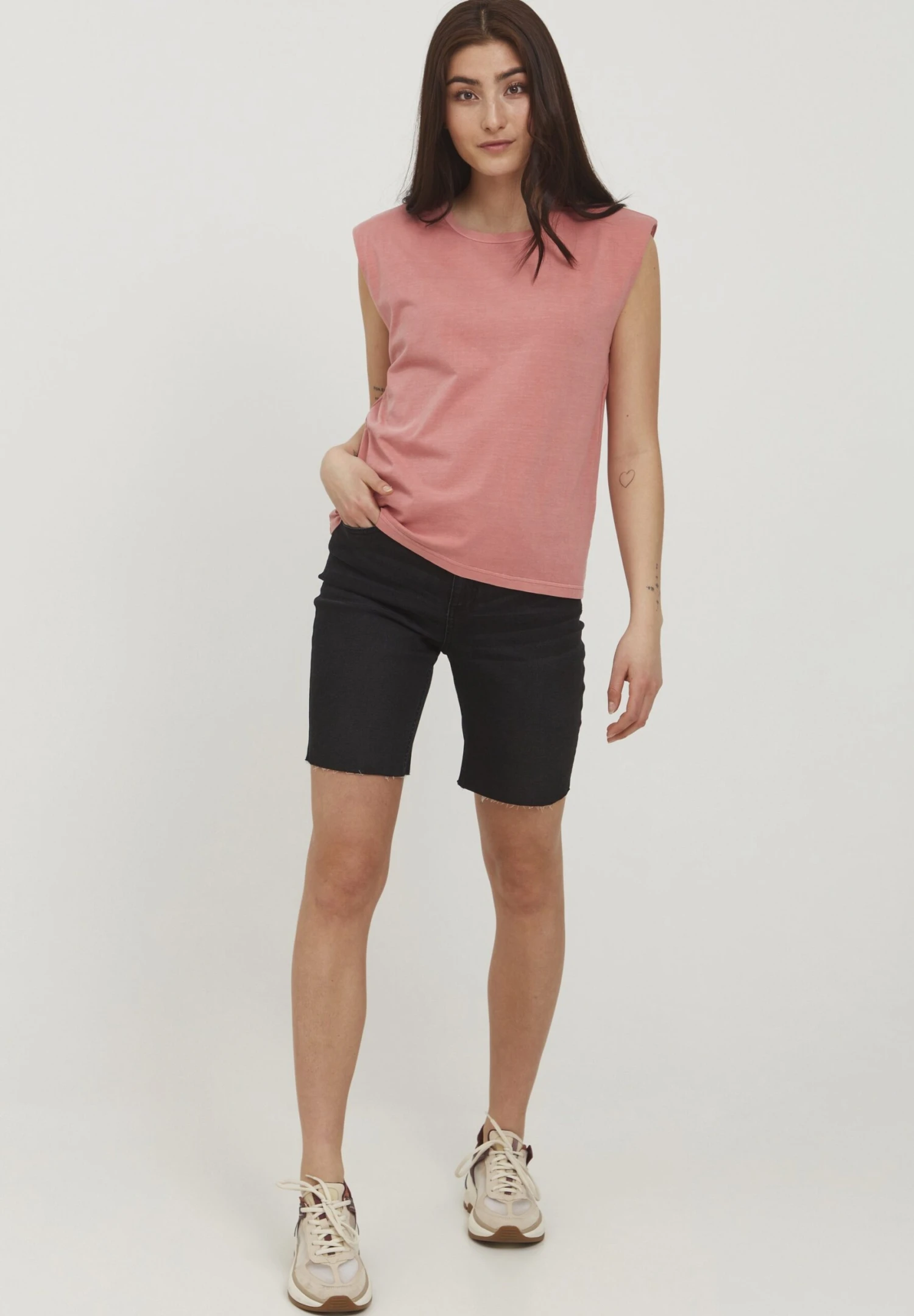 B.young Bylola Bykarise Shorts - Shorts Vaqueros - Black Denim - Imagen 2