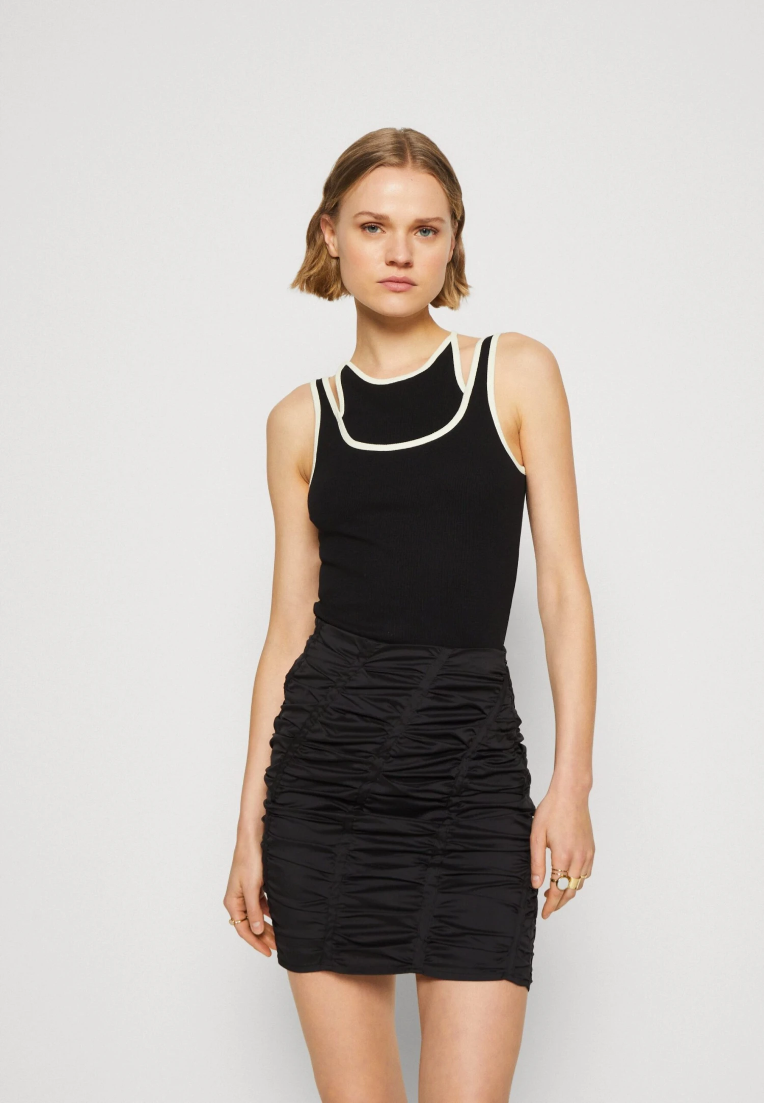 Gestuz Miri - Top - Black - Imagen 4