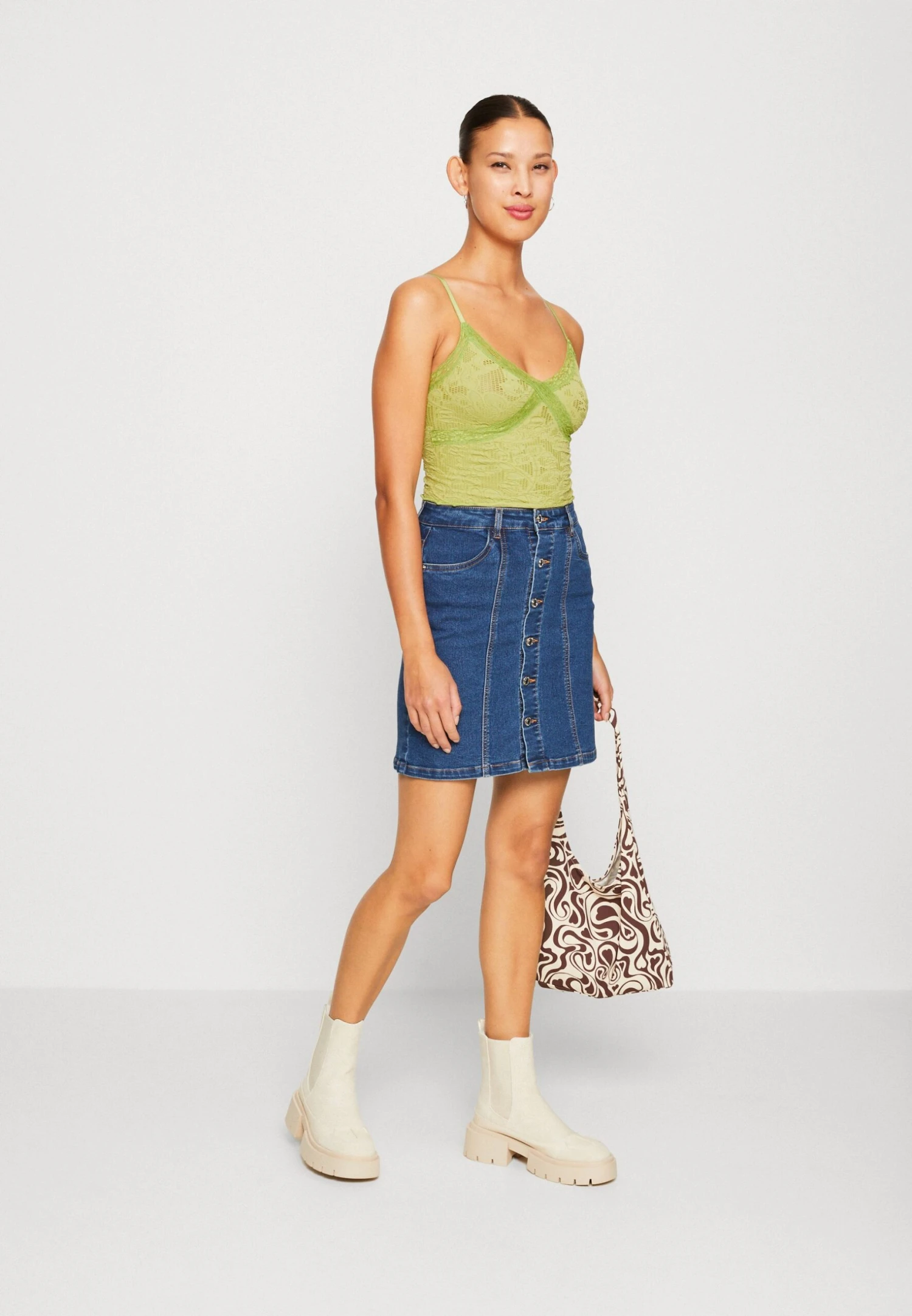 Vero Moda Vmpetra Short Skirt - Falda Vaquera - Medium Blue Denim - Imagen 2