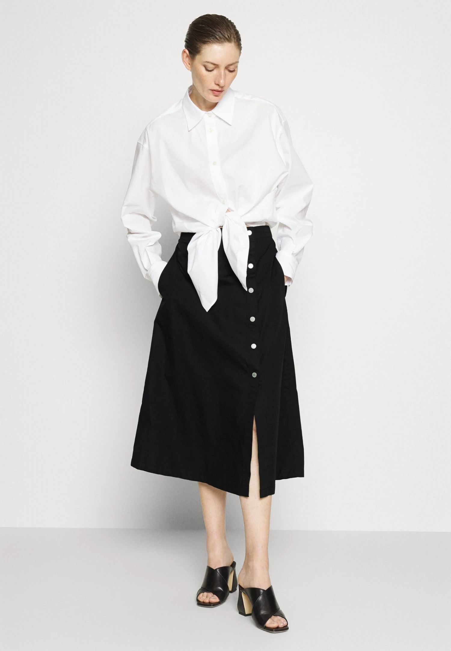 DKNY Poplin- Falda Cruzada - Black - Imagen 4